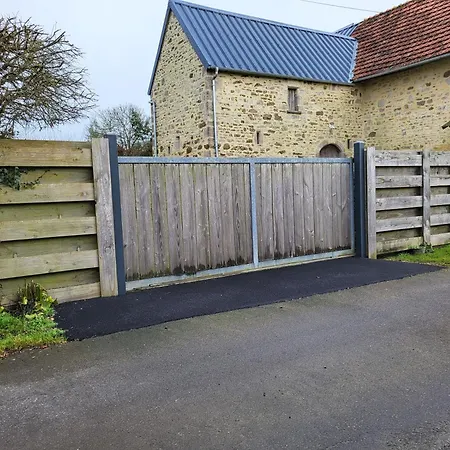 La Ferme De L'islet Vakantiehuis Biniville